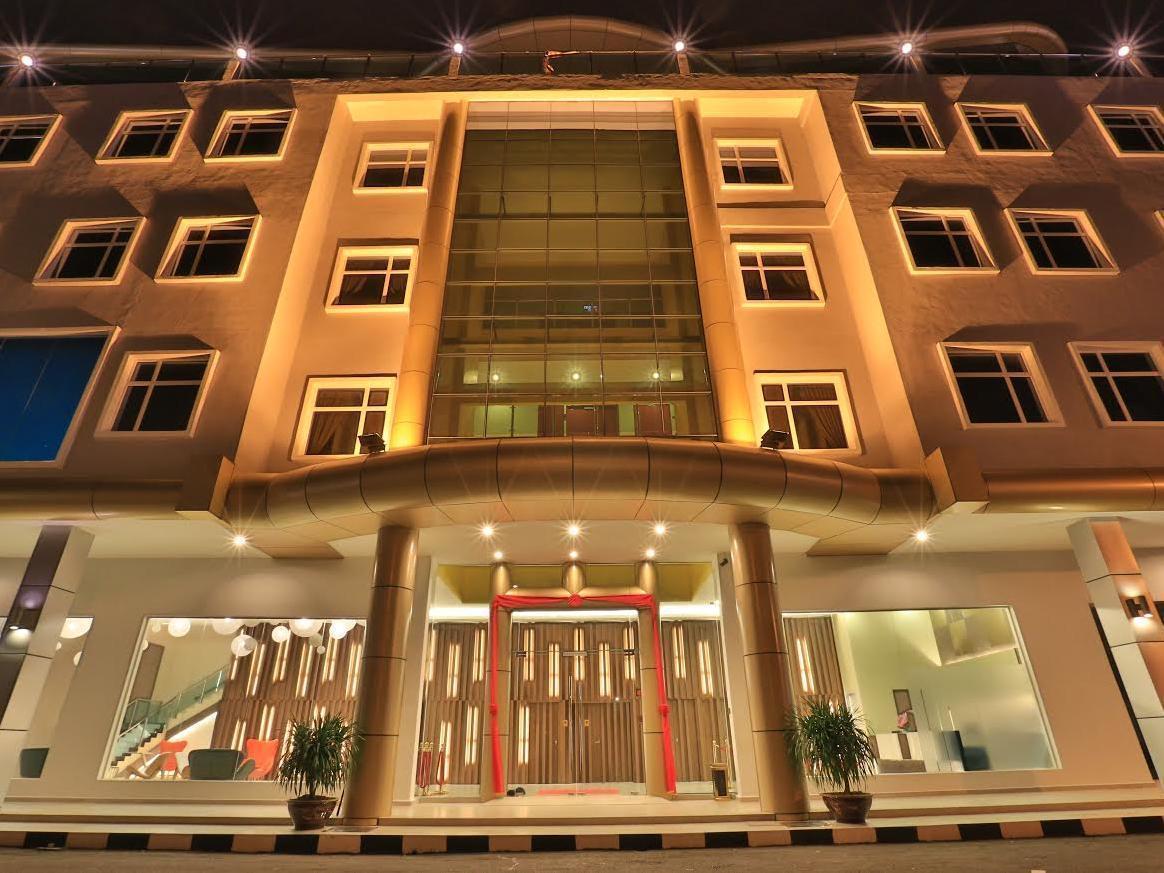 Hotel Supreme 3*